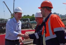 • Губернатор Алтайского края проверил ход работ на ключевом путепроводе Барнаула