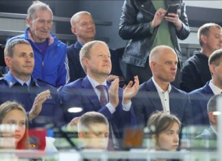 В Бийске запустили работу ледового дворца «Прогресс»