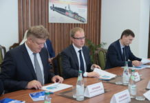 И заводы, и дворы. Губернатор Томенко поблагодарил жителей Бийска за инициативность