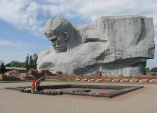 Мы помним ваш великий подвиг, земляки!