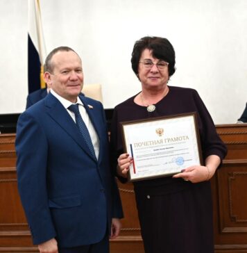 За профессионализм и верность делу