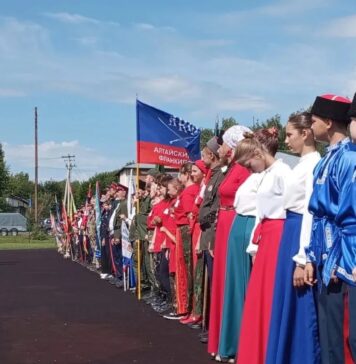 На состязаниях алтайских казаков покажут традиционное оружие и снаряжение